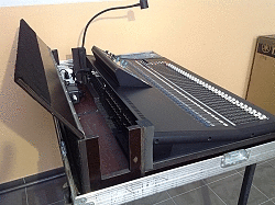 Digitální pult YAMAHA LS-9 32 + 4 Digitální pult YAMAHA LS-9 32 + 4
